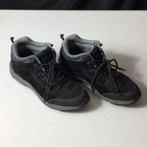 Vionic Women's Hiking Boots